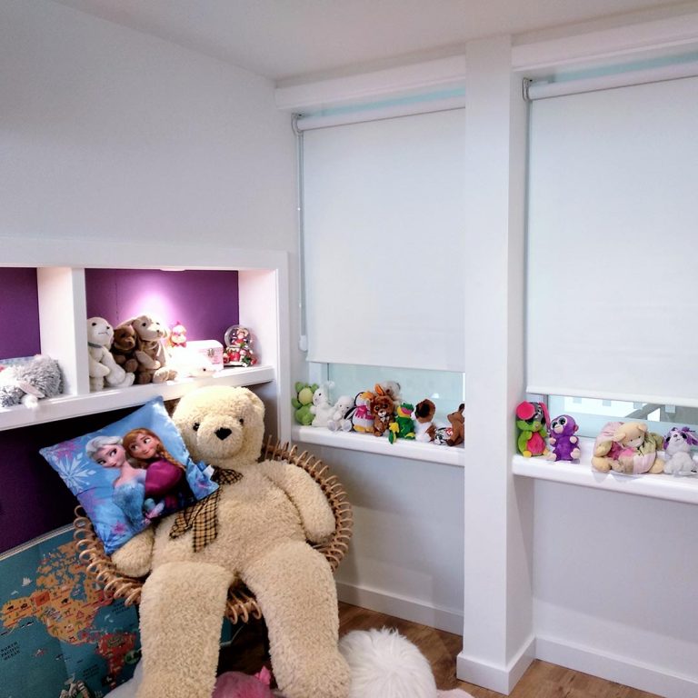 Lee más sobre el artículo Estores opacos para dormitorios infantiles